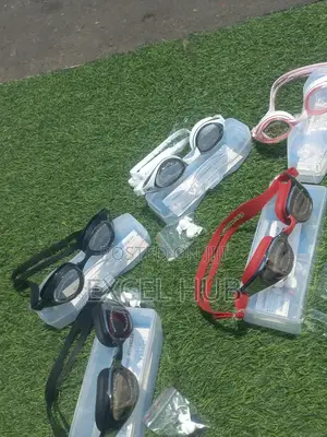 Ylyke Premium Googles Anti Fog With Extra Ear Plug