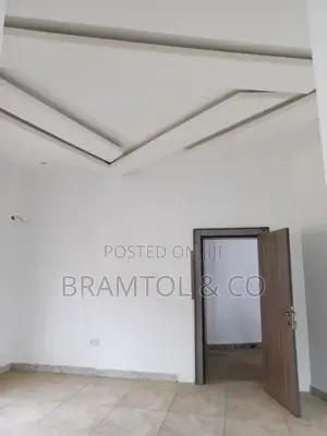 4bdrm Townhouse / Terrace in Wuye for rent