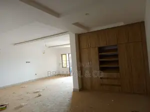 4bdrm Townhouse / Terrace in Wuye for rent