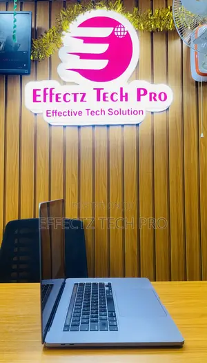 Laptop Apple MacBook Pro 2019 16GB Intel Core i9 SSD 1T