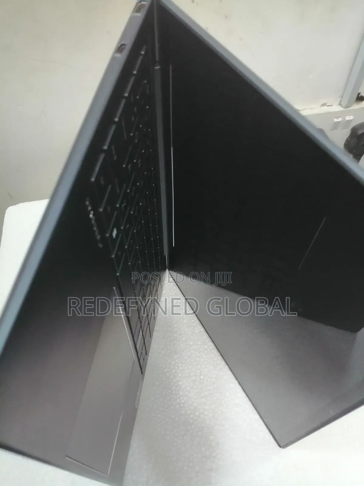 Laptop HP Dragonfly G3 16GB Intel Core I7 SSD 512GB