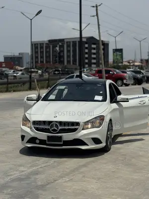 Photo - Mercedes-Benz CLA-Class CLA 250 4MATIC Sedan 2015 White