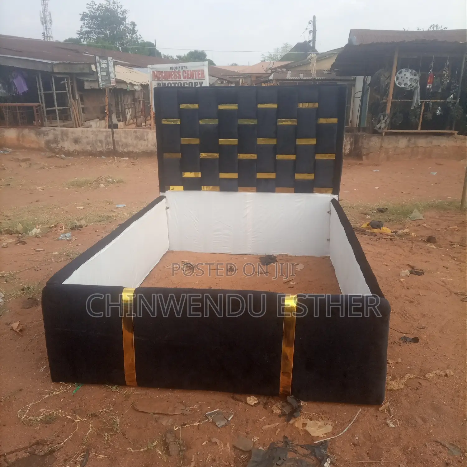 Bedframe (Upholstery)