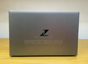 Laptop HP ZBook Firefly G8 16GB Intel Core I7 SSD 512GB