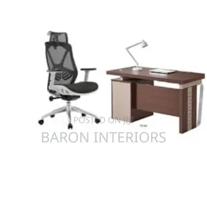 Ergonomic Swivel Mesh Chair With Office Desk