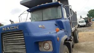 Mack Old Model Face