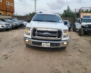 Ford F-150 XLT 4x4 SuperCrew Cab Styleside 5.5 ft. box 145 in. WB 2017