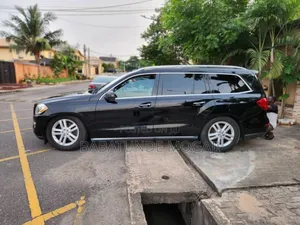 Mercedes-Benz GL-Class GL450 4MATIC 4dr SUV AWD (4.7L 8cyl Turbo 7A)
