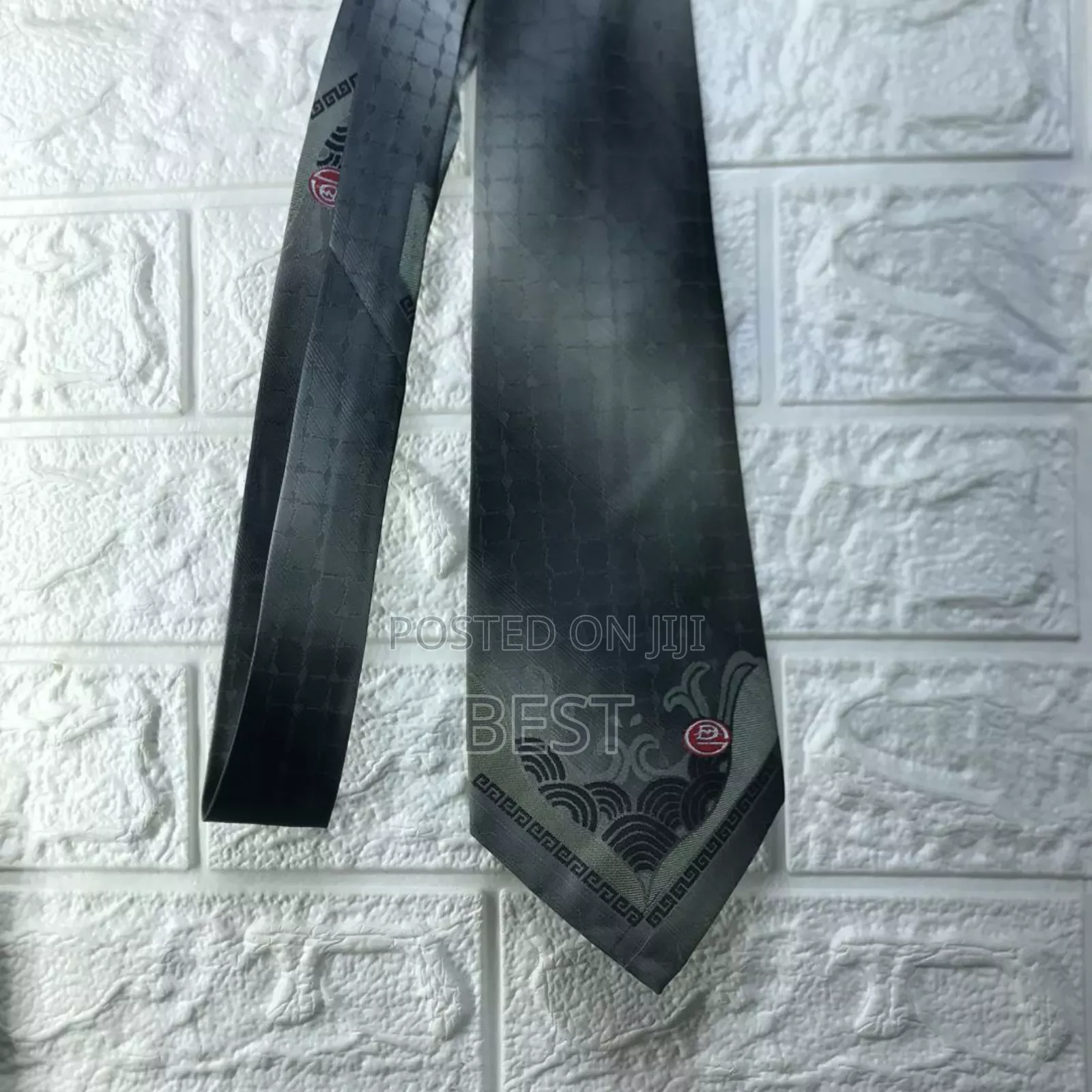 Quality Vintage Ties Avl. In Different Designs