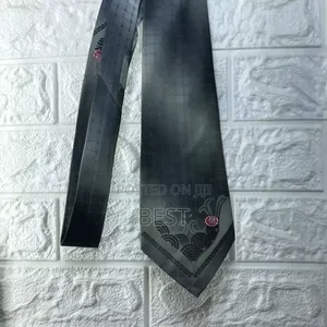 Quality Vintage Ties Avl. In Different Designs