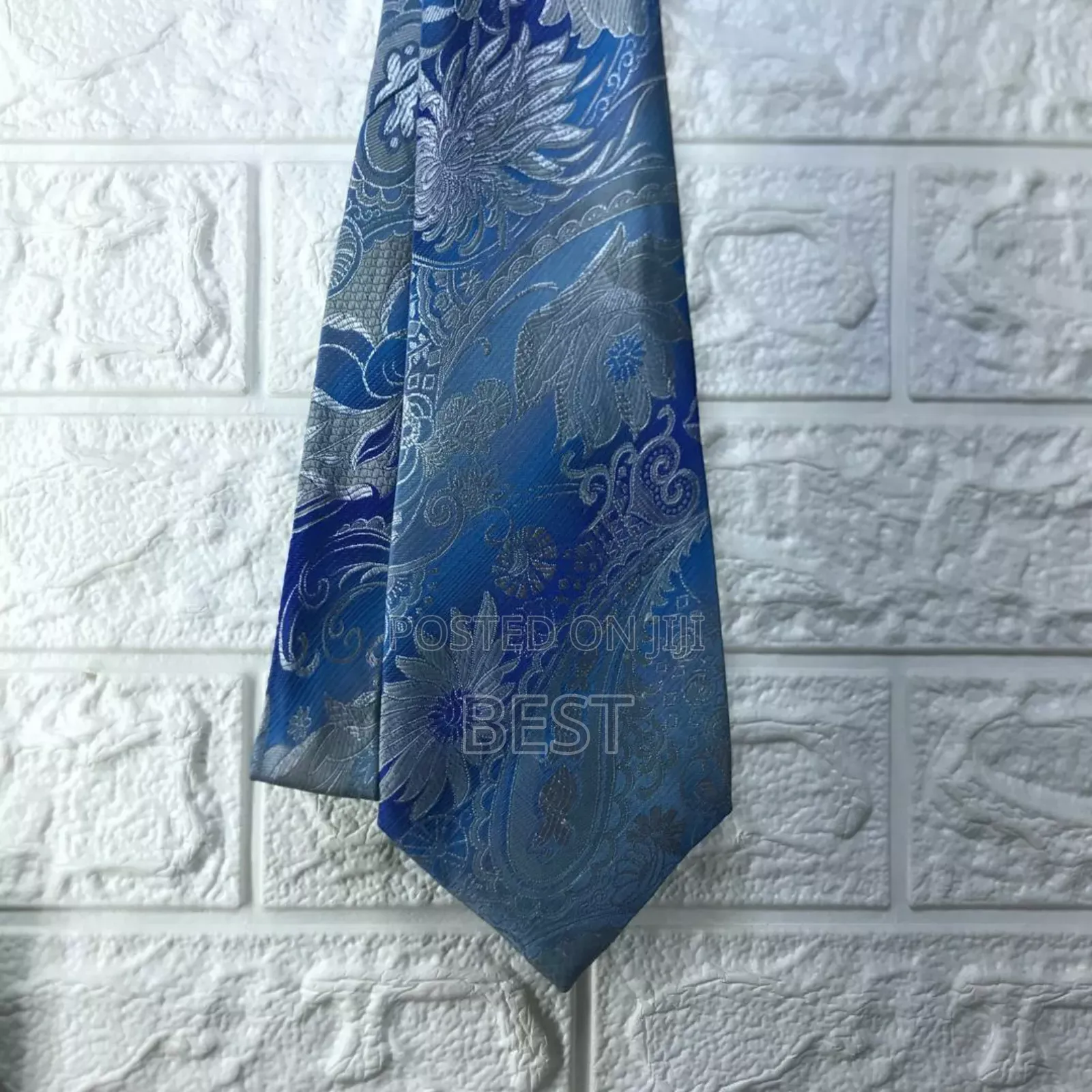 Quality Vintage Ties Avl. In Different Designs