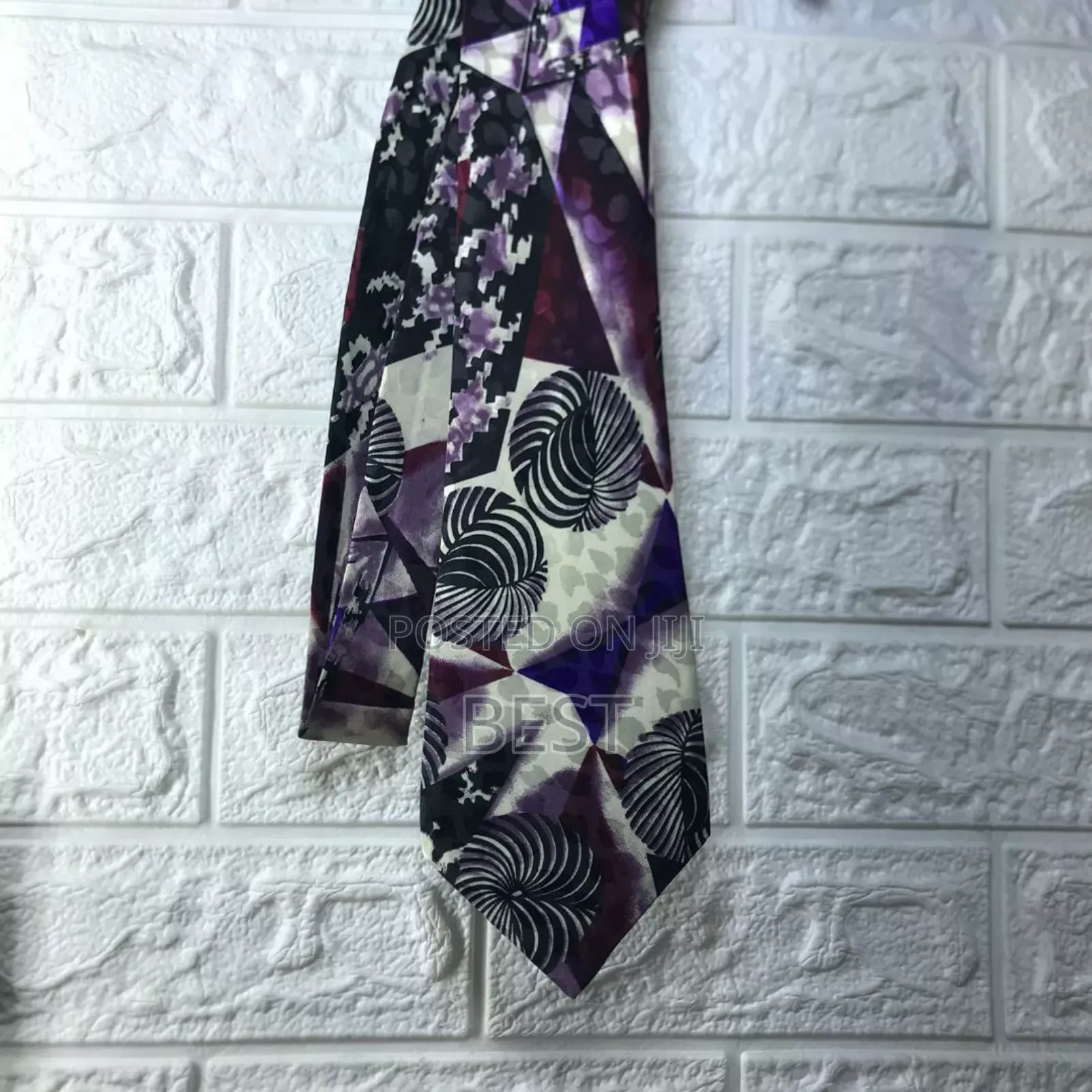 Quality Vintage Ties Avl. In Different Designs