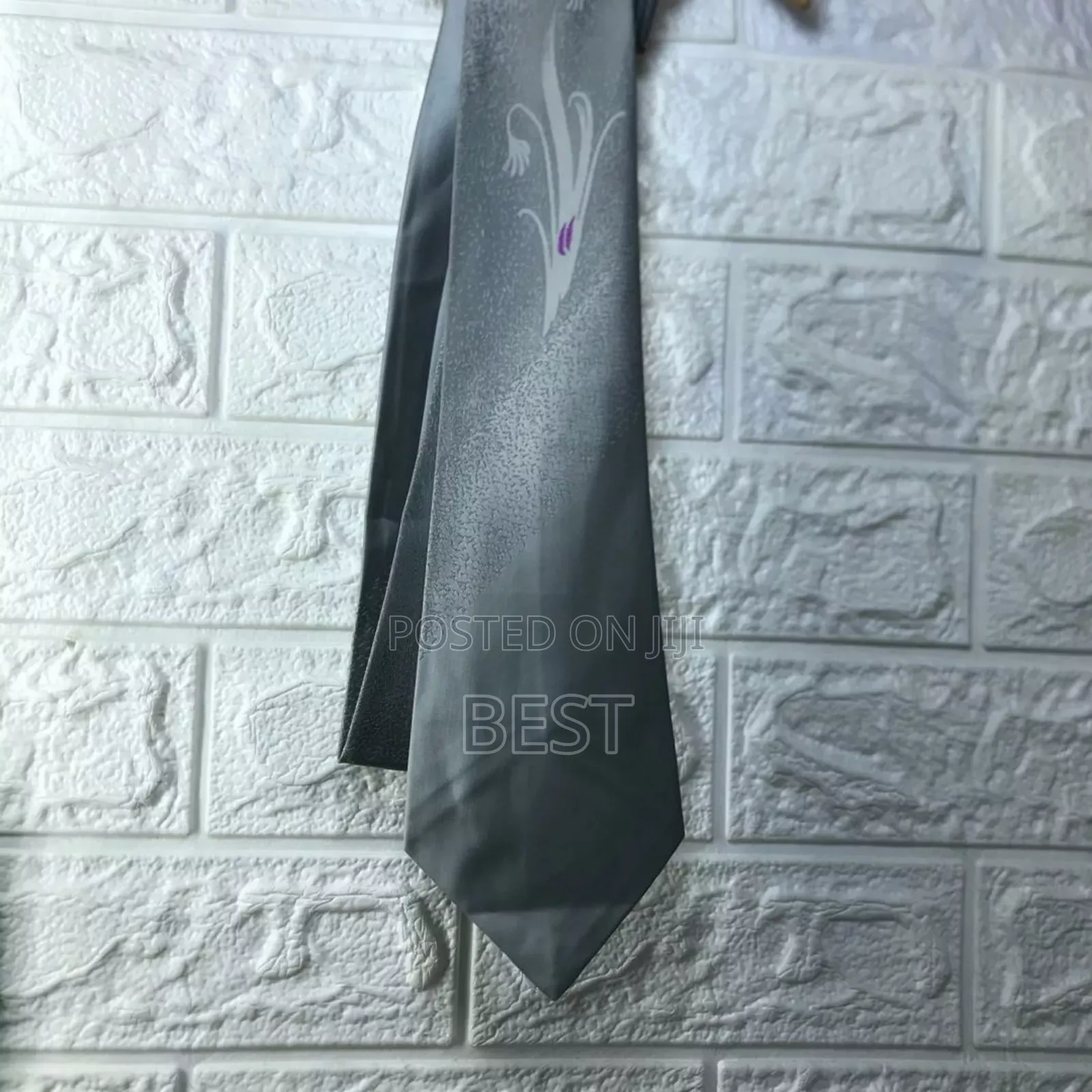Quality Vintage Ties Avl. In Different Designs