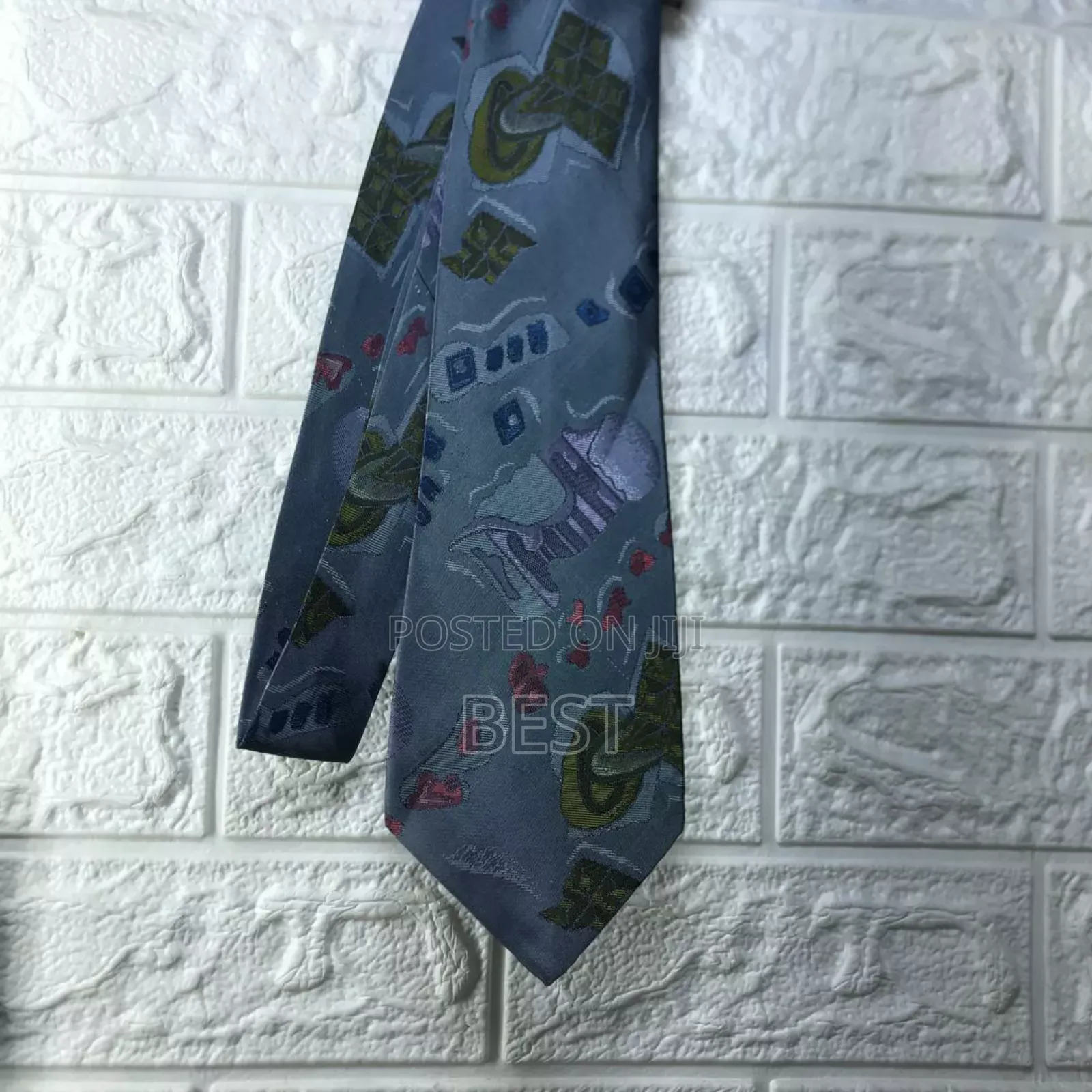 Quality Vintage Ties Avl. In Different Designs