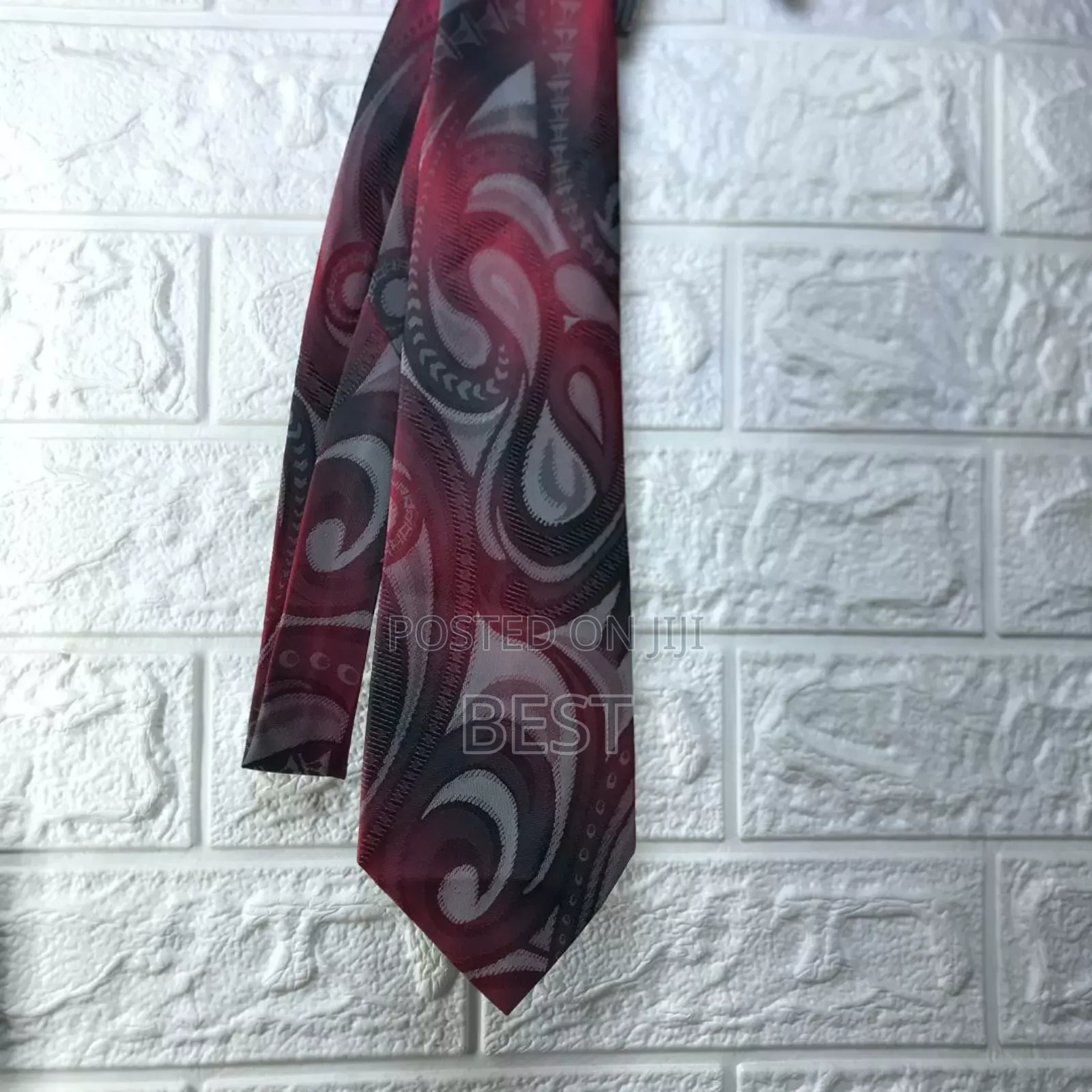 Quality Vintage Ties Avl. In Different Designs