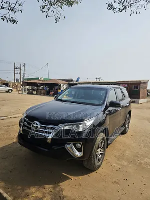 Toyota Fortuner 2021 Black