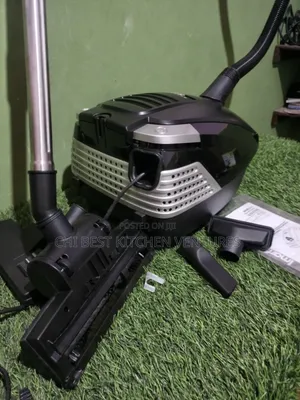 Imarflex Vacuum Cleaner 2,200 Watts