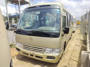 Toyota Coaster 2014 Gold