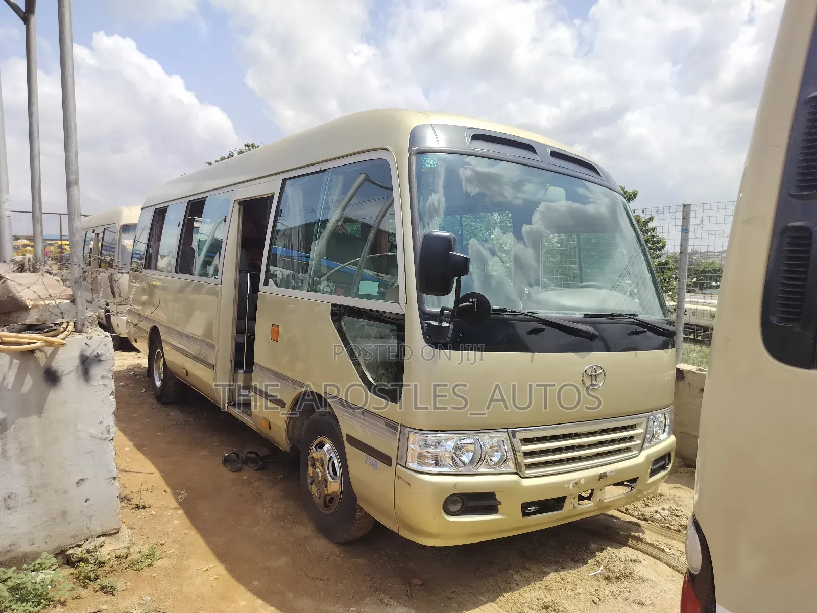 Toyota Coaster 2015 Gold