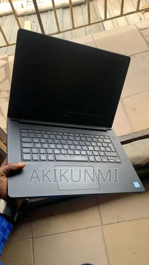 Laptop Dell Inspiron 15 8GB Intel Core I5 HDD 500GB