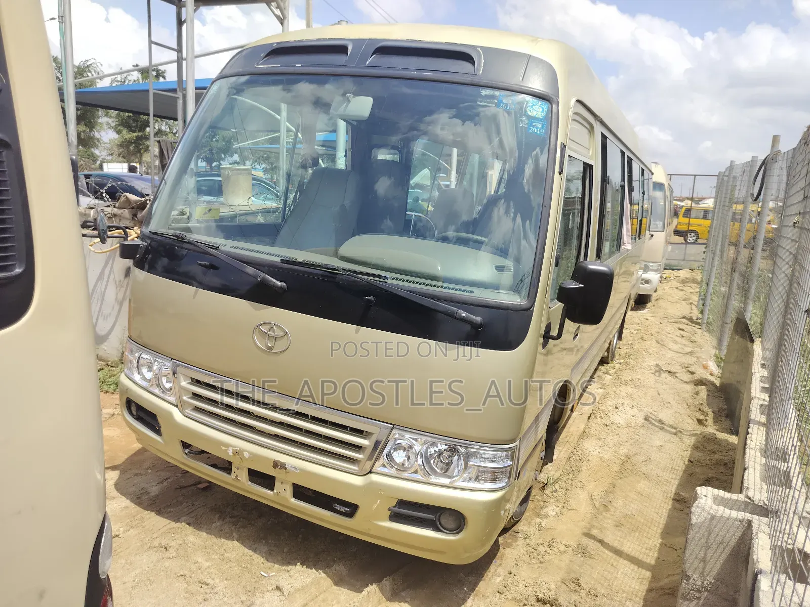 Toyota Coaster 2013 Gold