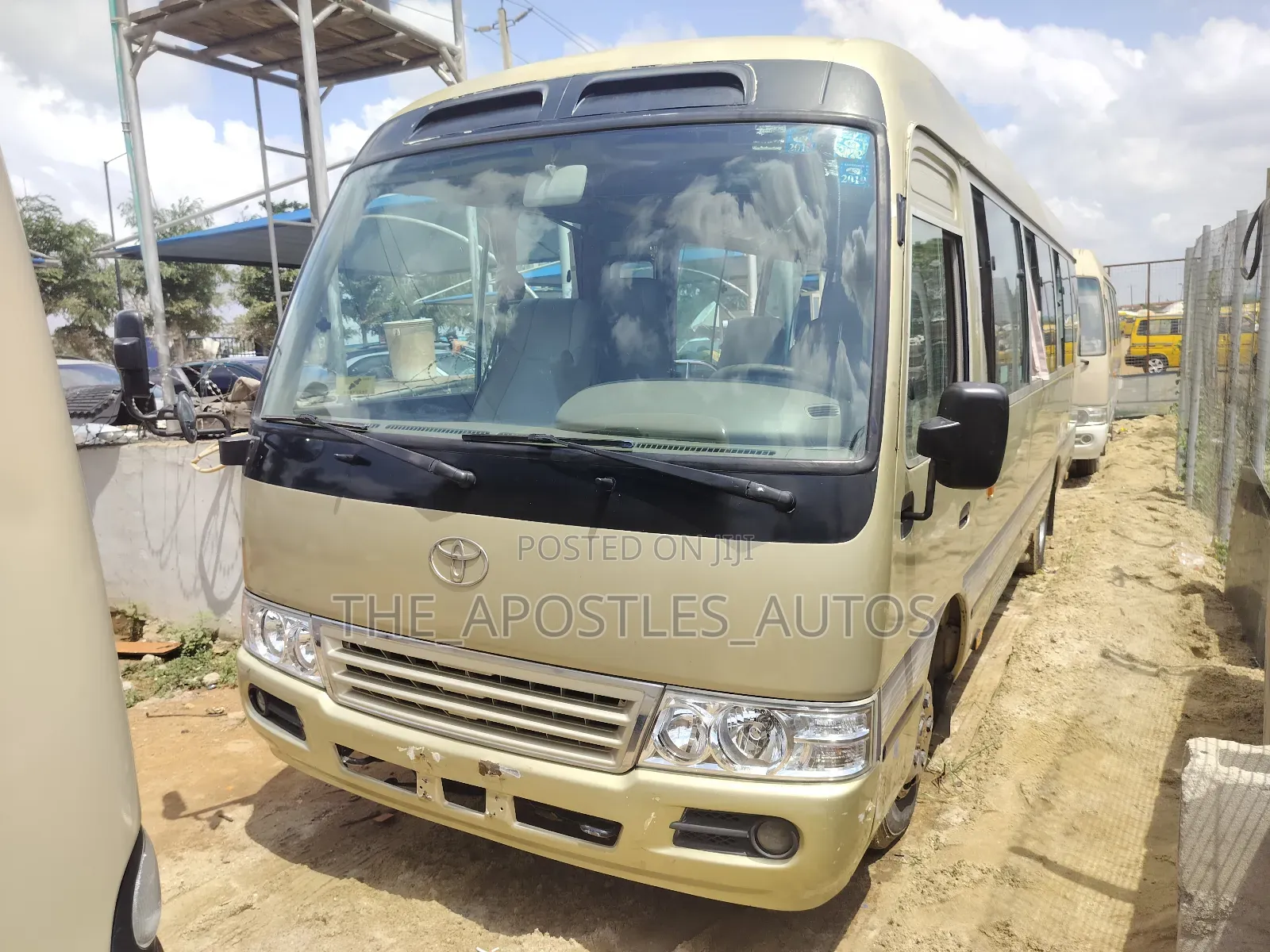 Toyota Coaster 2012 Gold