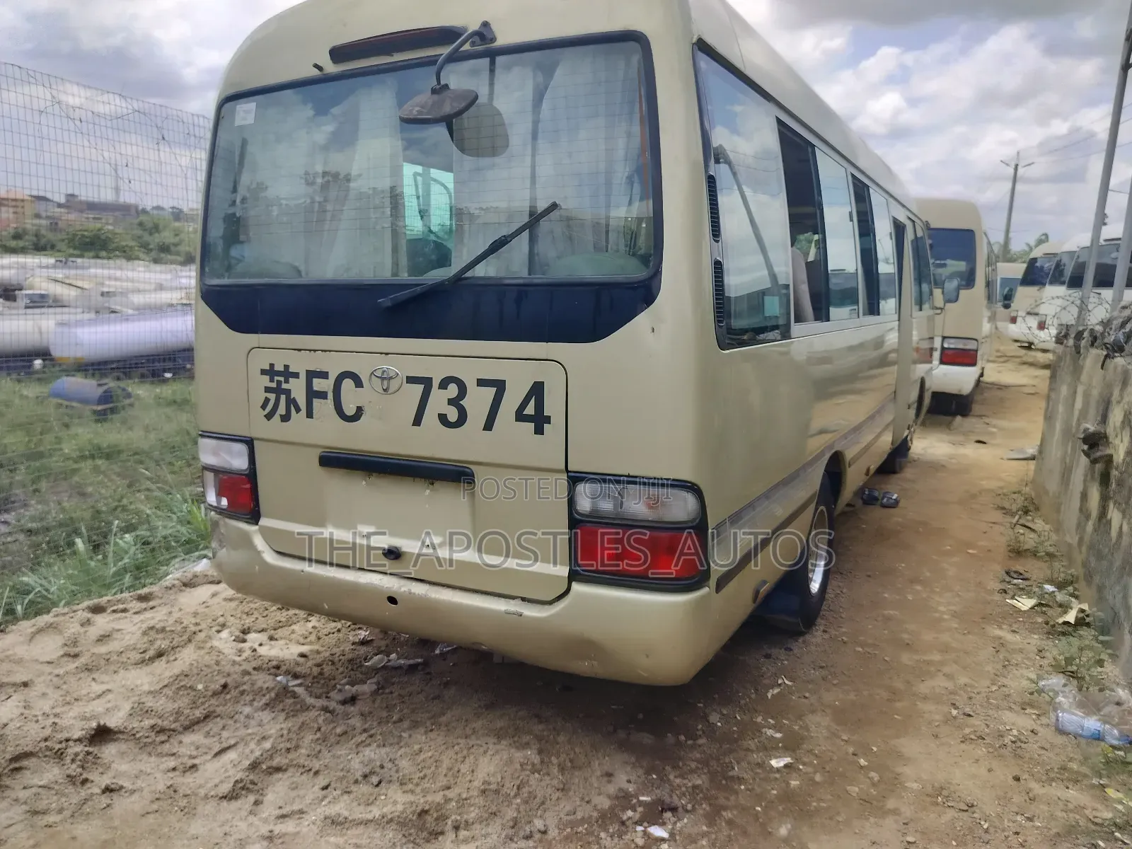 Toyota Coaster 2012 Gold
