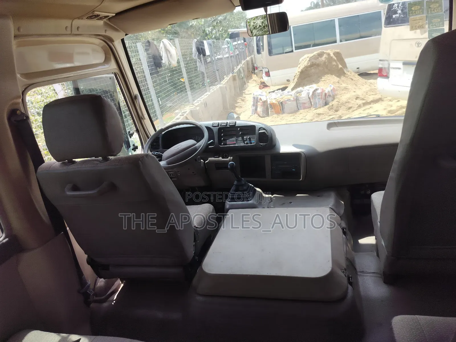 Toyota Coaster 2014 Gold