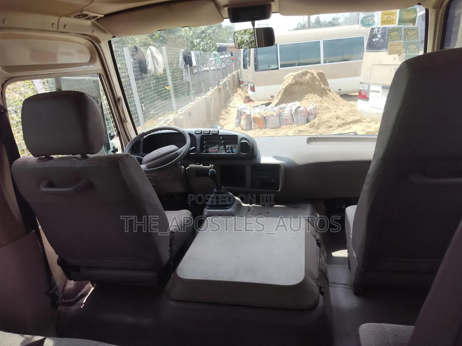 Toyota Coaster 2014 Gold