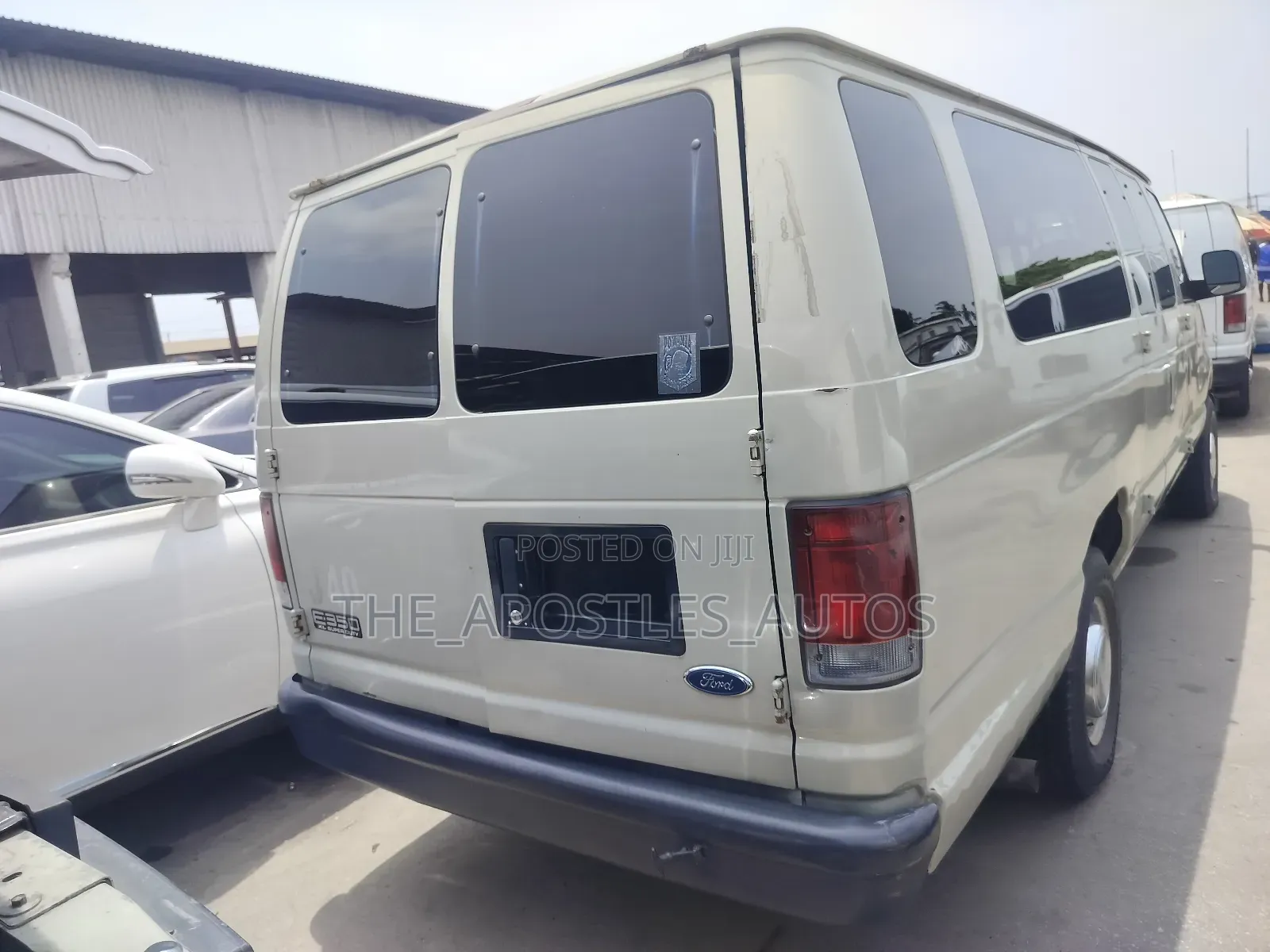 Ford E250 2006 Grey