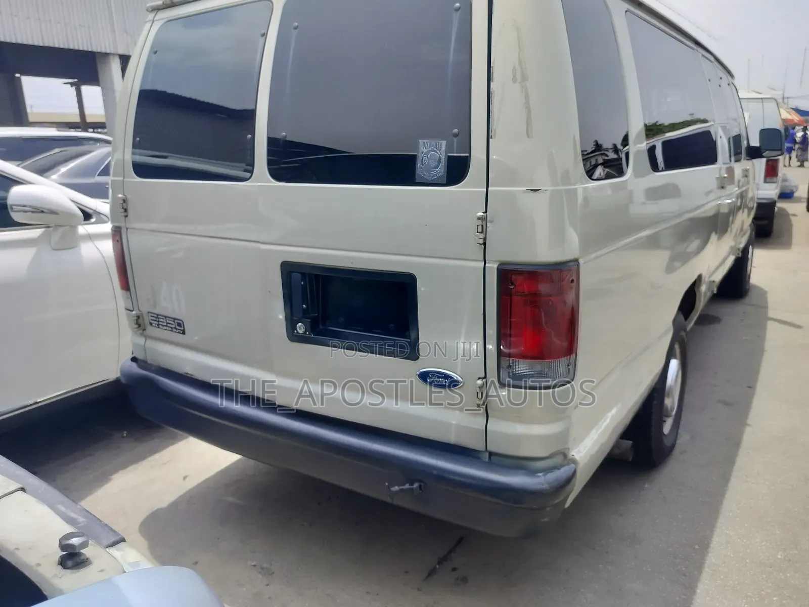 Ford E250 2006 Grey