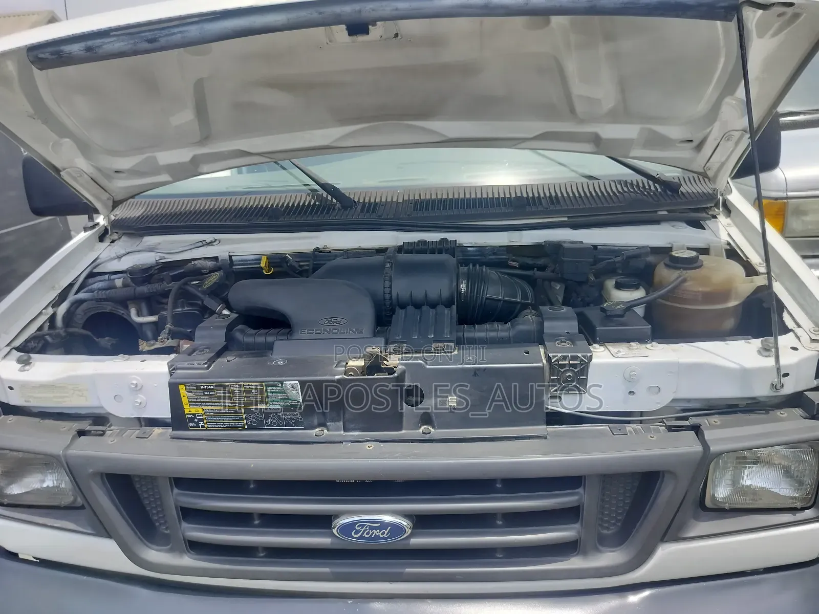 Ford E250 2005 White