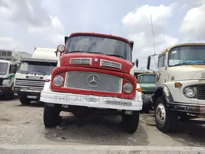 Mercedes Benz 911 Tipper 2008 Red