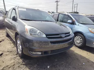 Toyota Sienna XLE Limited 2005 Gray