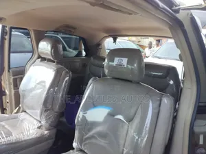 Toyota Sienna XLE Limited AWD 2005 Gold