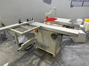 Mini Automatic MDF Wood Cutting Panel Saw Machine