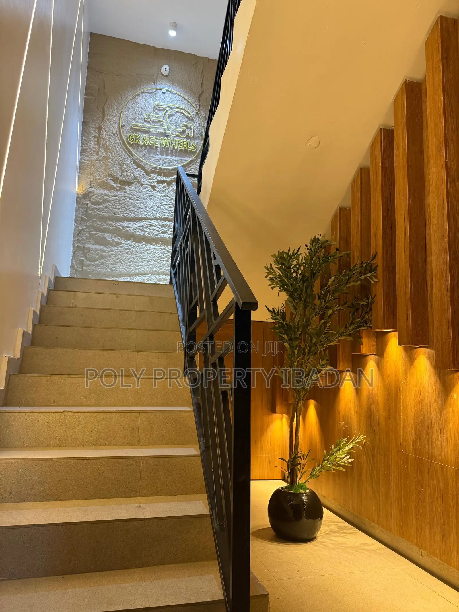 2bedroom Shortlet Apartment at Ringroad