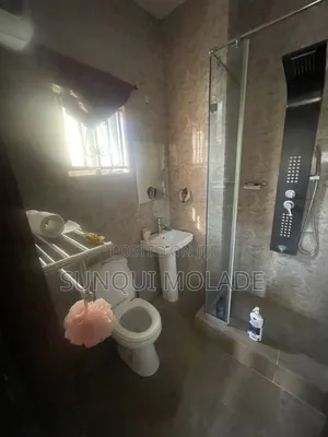 3bdrm Apartment in Allen Avenue for rent