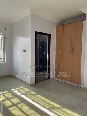 1bdrm Room & Parlour in Paradise 3, Chevron for rent
