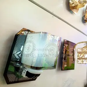 Flower Design Glass Wall Bracket Fitting