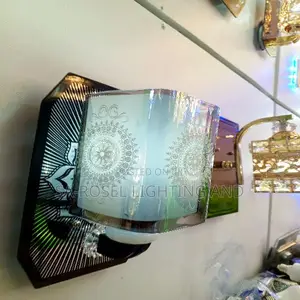 Flower Design Glass Wall Bracket Fitting