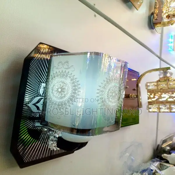 Flower Design Glass Wall Bracket Fitting