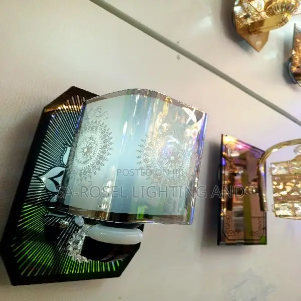 Flower Design Glass Wall Bracket Fitting