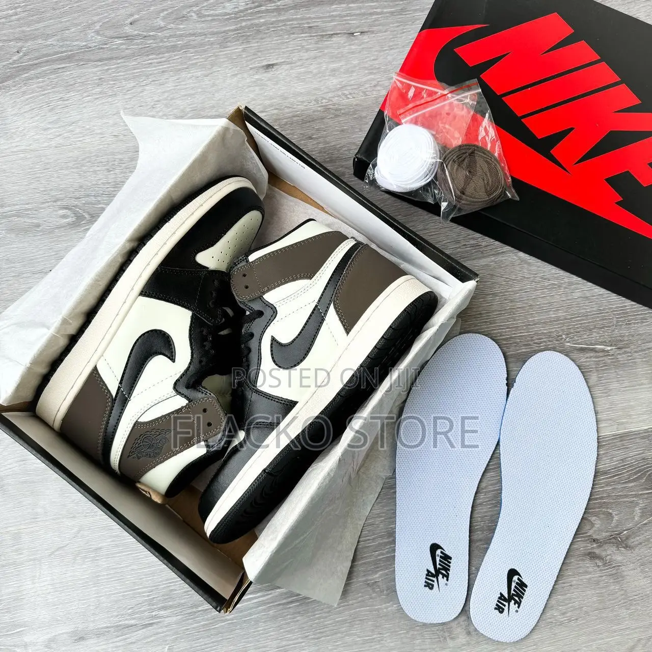 Original Air Jordan 1 Retro Hightop Sneakers