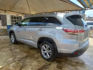 Toyota Highlander Limited Platinum 4dr SUV (3.5L 6cyl 6A) 2015 Silver