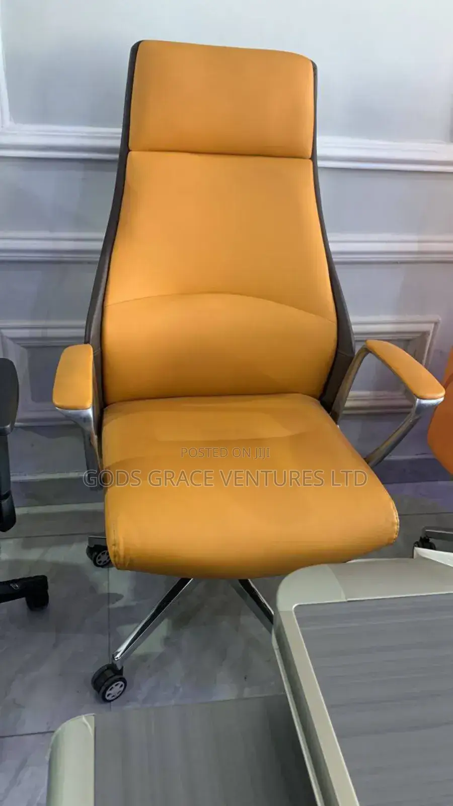 Boss Office Swivel Chair