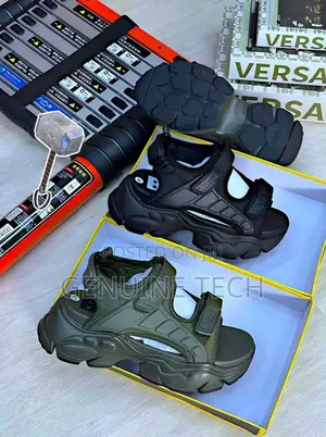 Buffalo Chunky Sandals “
