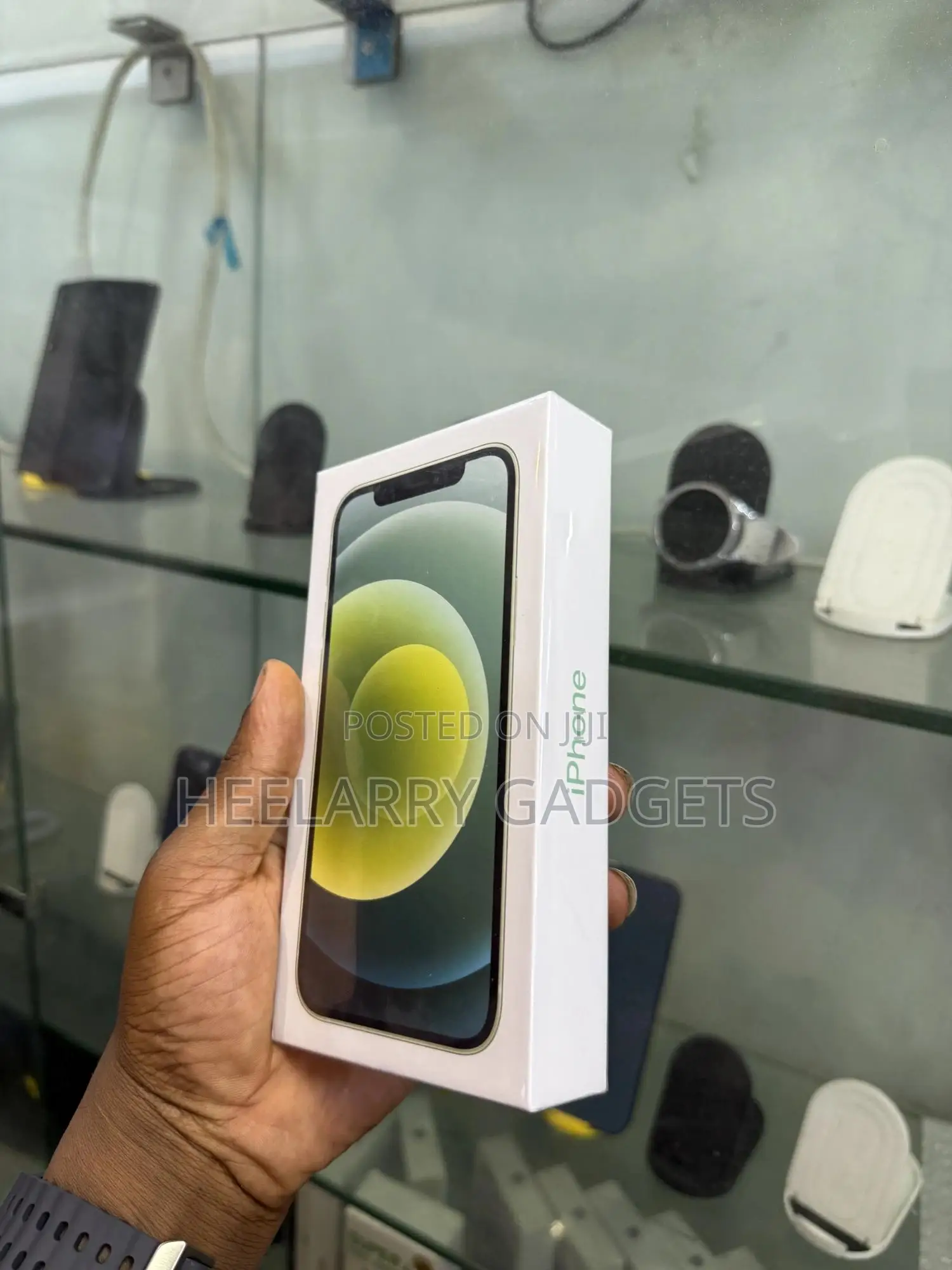 New Apple iPhone 12 64 GB Green
