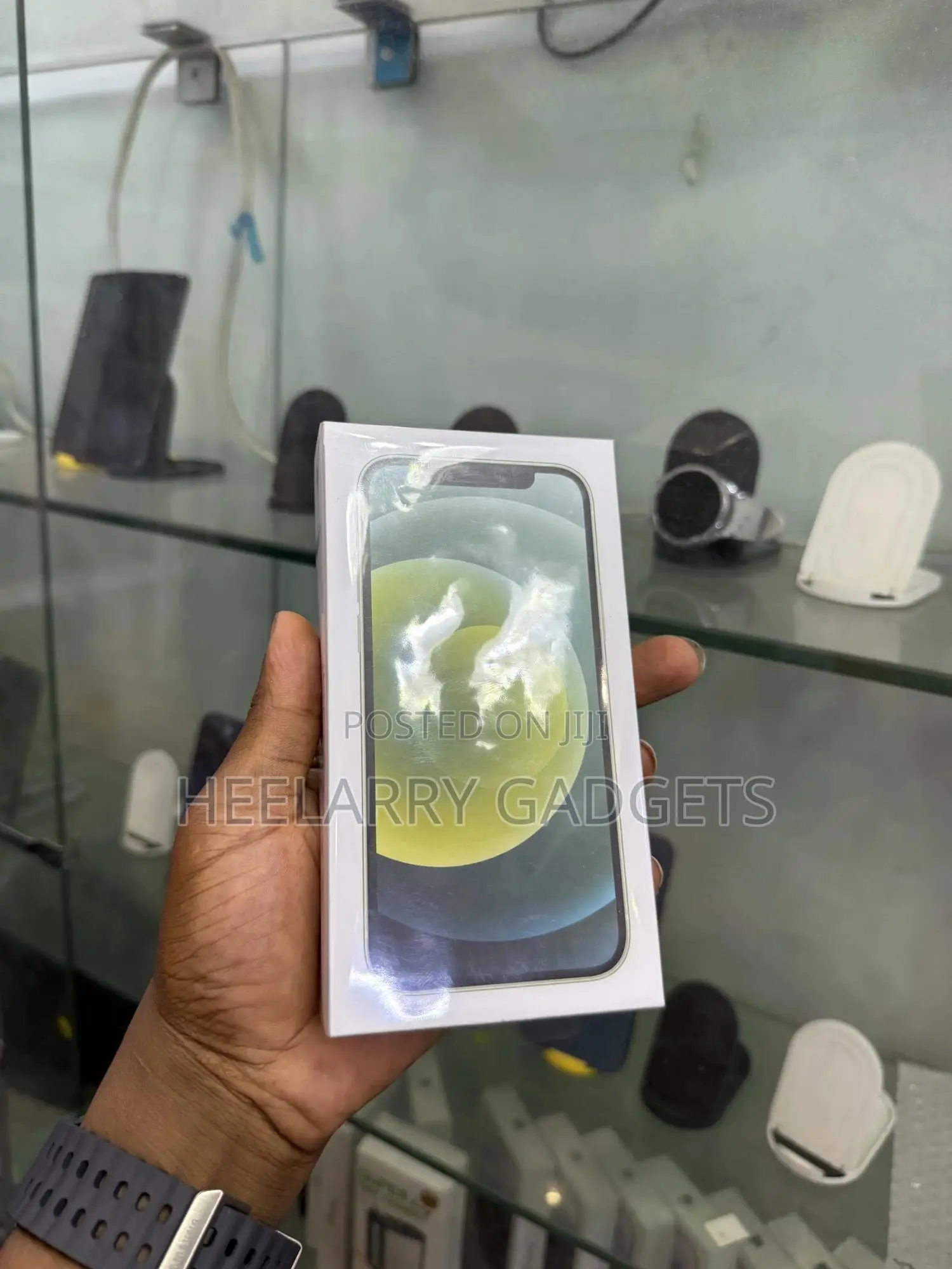 New Apple iPhone 12 64 GB Green