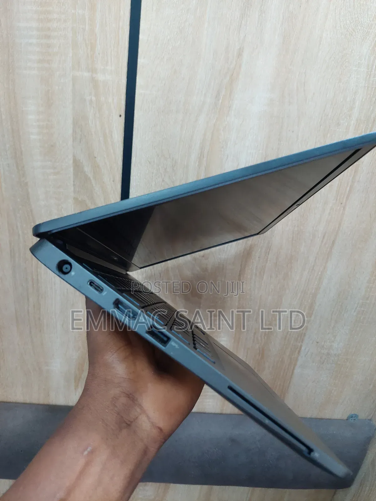 Laptop Dell Latitude 7400 8GB Intel Core I5 SSD 256GB